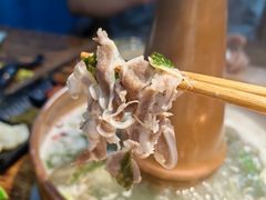 -洞庭洲·防空洞火锅·铜锅涮肉·烧烤(新百广场店)