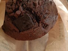 大蘑菇头形香浓巧克力麦芬-星巴克(西安机场1店T3到达店)