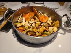 -七欣天香辣蟹火锅(无锡金太湖国际城店)