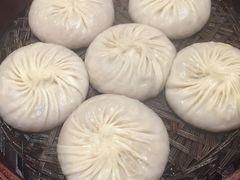蟹黄汤包-鸿运酒楼