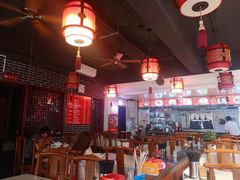 大堂-陈寔包子王·卤煮小肠·京味小吃(龙潭店)