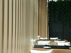 -鱼鲜饭香·招牌汽锅剁椒鱼头王