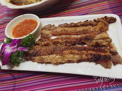 -香巴拉云南餐厅(华莱坞店)