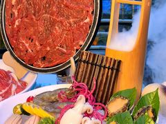 -茅草房·河畔园林火锅