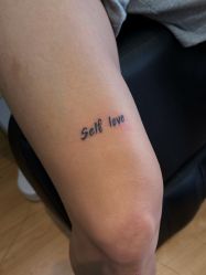 -SNOW TATTOO STUDIO