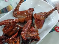 鲜炸脆皮乳鸽-崖口煲仔饭