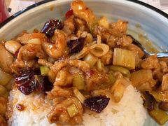 -西部马华清真兰州牛肉面·烧烤夜市(三里河店)
