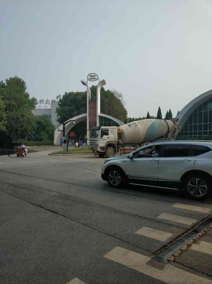 吴家湾邮科院-"这里真的是一片都市里的风景,都市里的公园.