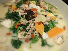 -大头虾越式风味餐厅(光明广场店)