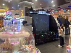 -反斗乐园π·电玩·高空拓展·蹦床(龙华天虹店)