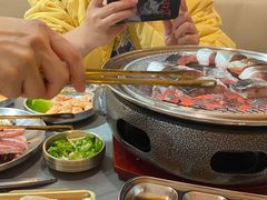 -围炉肉舍•炭烤活鳗•丹东海鲜烤肉(步行街店)