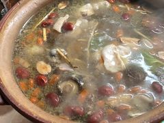 连州脆皮鸡-威邵鸡煲(西华路总店)