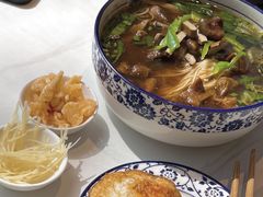 -镇南锅盖面馆(解放路店)