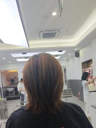 -首脑美发沙龙