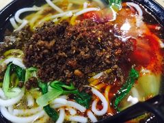 -丽虹云南过桥米线(兴工街店)