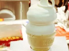 -DQ·蛋糕·冰淇淋(江北机场T2A店)