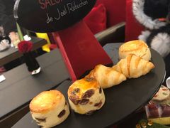 -Salon de The de Joel Robuchon(外滩18号店)