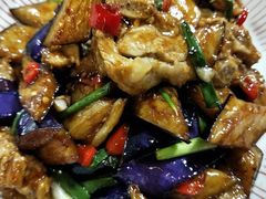 -洞庭土菜小炒馆(易发广场店)