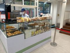 面包甜点陈列柜-上海哈尔滨食品厂(淮海中路店)