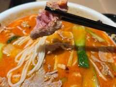 -蒙自源米线大王(东站店)