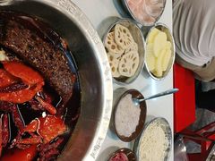 -憨铁匠老火锅(龙岗万科里店)