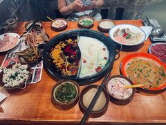 -周小明火锅(黑金冠社区店)