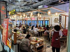 -杨老板·海鲜集市火锅·鲜切牛肉(中防万宝店)
