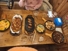 -老东镇啤酒屋海鲜加工·蒸汽海鲜·海鲜烧烤(台东店)