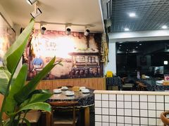 大堂-八两八金·莱芜特色炒鸡(市南漳浦路店)