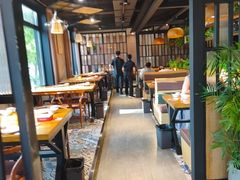-小三峡食府(西五路店)