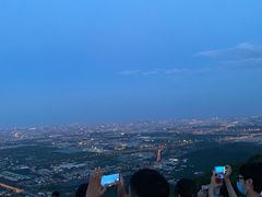 -鬼笑石后山停车场