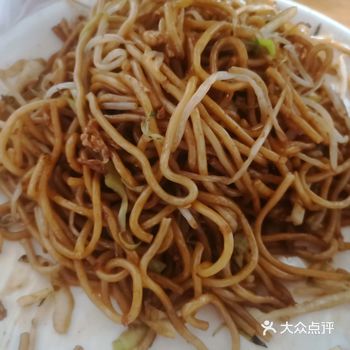 两个人,还点了一碗三鲜炒面「老字号采石老杨馄饨馆」