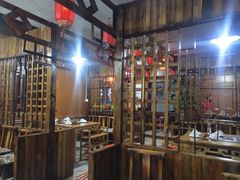 -果松木炭酸菜铜火锅·外婆参鸡汤