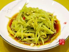 凉拌莴笋-冯家大院