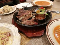 -玛格萝妮比萨屋(四平店)