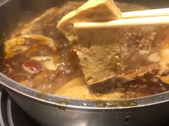 -亿诣蝎府炸酱面羊蝎子火锅(酷车小镇店)