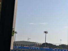-燕子岗体育场