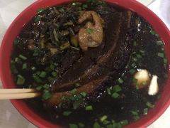 -小龙大肉面馆