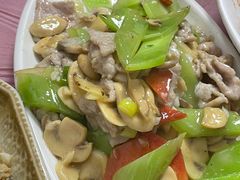 口蘑肉片-乐乐餐厅(湘子庙街店)