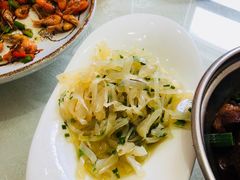 -侬佳蒸菜馆(听潮店)
