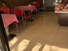 大堂-红宝石·鲜奶小方(万航店)