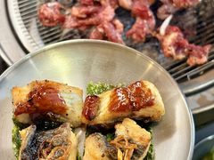 -围炉肉舍•炭烤活鳗•丹东海鲜烤肉(步行街店)