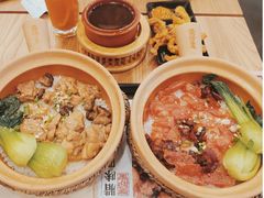 -煲仔皇腊味煲仔饭(经四万达店)