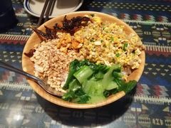 -蜗牛小馆醉乡民谣云南菜(惠新西里店)