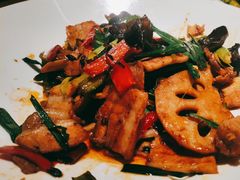 -荷塘秋月·本帮江浙菜(国权路店)