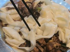 -俭寨大盘鸡·手抓肉·烧烤新疆菜(乌苏路店)