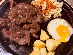 -意国小镇披萨牛排餐厅(新玛特店)