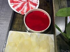 -宽板凳老灶火锅(台湾街店)