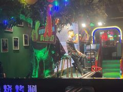 -路边边地标烧烤·川菜·小龙虾·音乐酒馆(良乡长虹店)