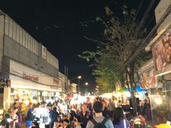 -周日夜市